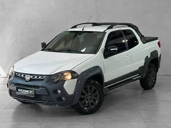 FIAT STRADA 1.8 MPI ADVENTURE CD 16V FLEX 3P MANUAL FIAT STRADA 1.8 MPI ADVENTURE CD 16V FLEX 3P MANUAL